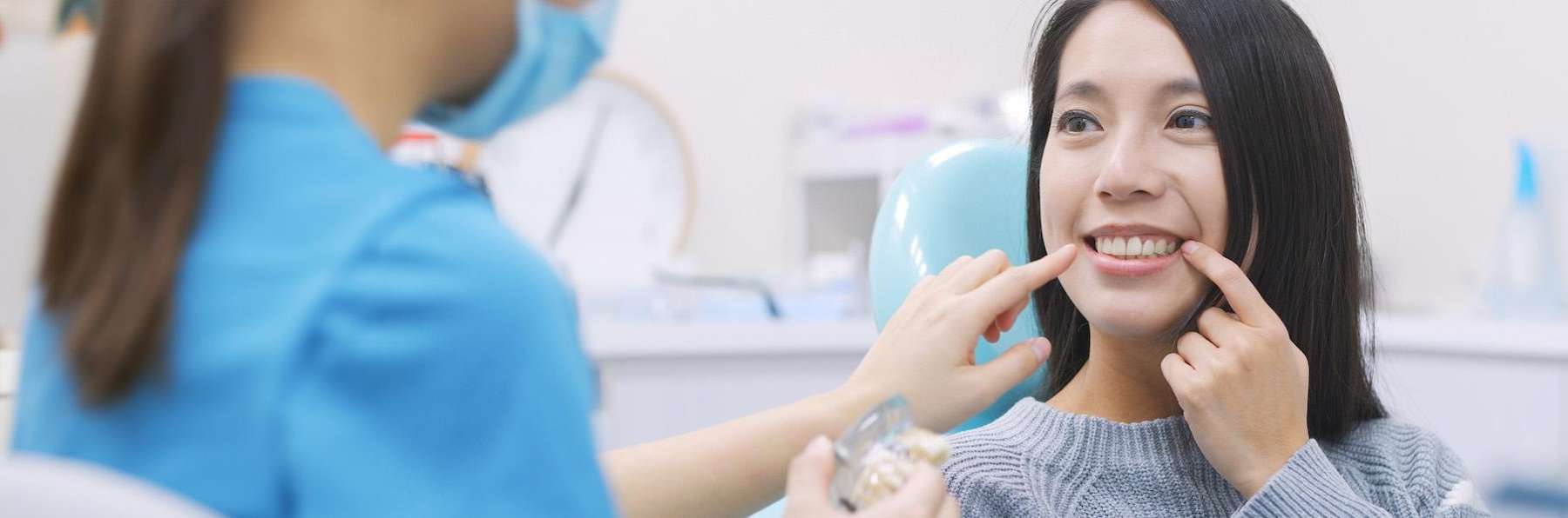 A woman seeing her scottsdale dentist